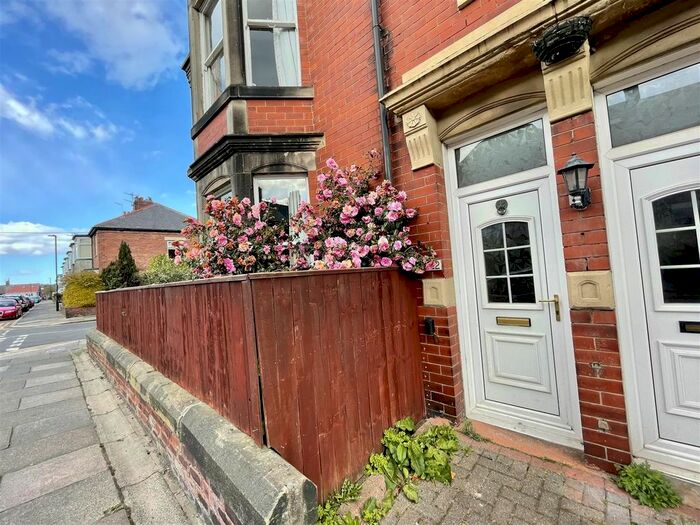 2 Bedroom Flat To Rent In Whitefield Terrace, Newcastle Upon Tyne, NE6