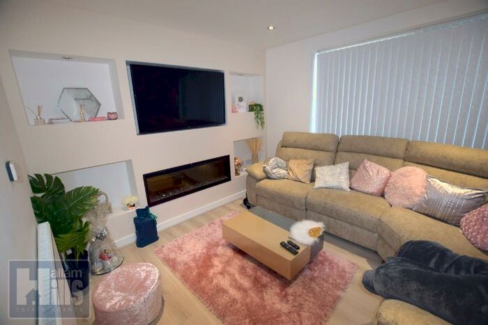 4 Bedroom Semi-Detached House To Rent In Lescar Road, Rotherham, South Yorkshire, S60