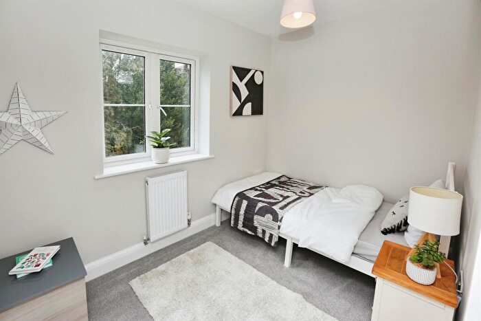3 Bedroom Semi-Detached House For Sale In Weston Close, Gosport, PO13