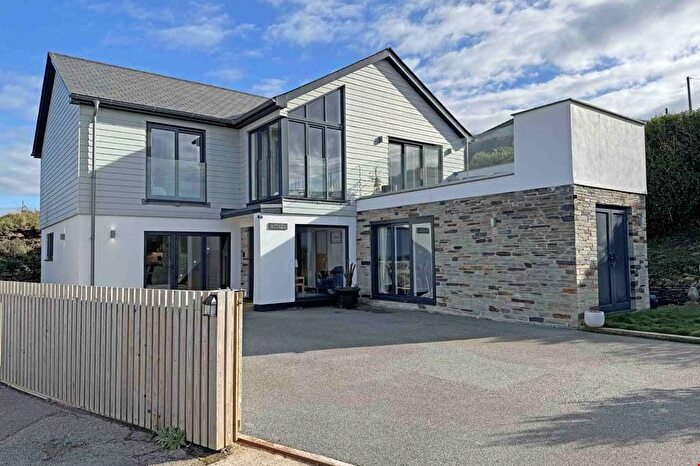 4 Bedroom Detached House For Sale In Mawgan Porth, Newquay, Cornwall, TR8