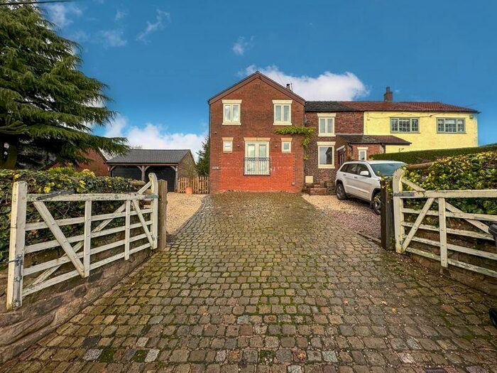 4 Bedroom Semi-Detached House For Sale In Eaves Lane, Armshead, Stoke-on-Trent, ST2