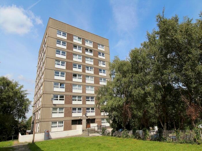 2 Bedroom Flat To Rent In Sir Francis Way, Brentwood, CM14