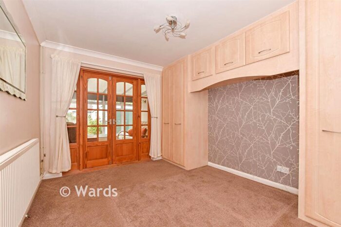 2 Bedroom Semi-Detached Bungalow For Sale In Barham Close, Maidstone, Kent, ME15