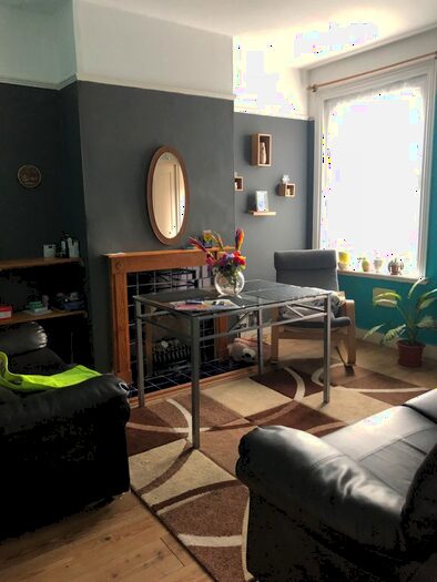 2 Bedroom Semi-Detached House To Rent In Vicarage Farm Road, Hounslow, TW3