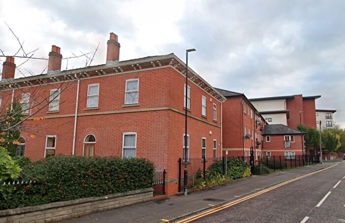 2 Bedroom Flat To Rent In Deva Court, Old Trafford, Manchester, M16