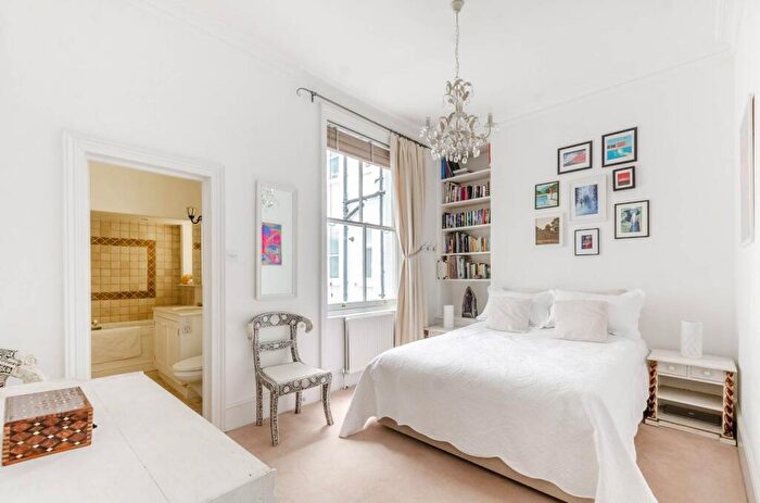 4 Bedroom Flat To Rent In Drayton Gardens, South Kensington, London, SW10