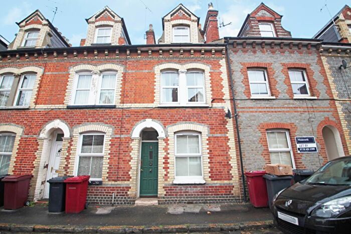 2 Bedroom Apartment To Rent In Sackville Street, Reading, Berkshire, RG1