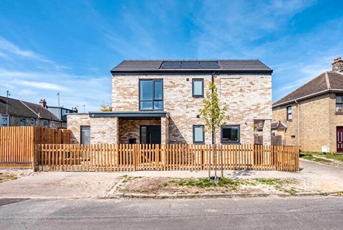 2 Bedroom Detached House To Rent In Stourbridge Grove, Cambridge, CB1