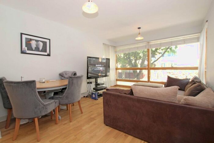 1 Bedroom Flat To Rent In Appleford Road, London, W10