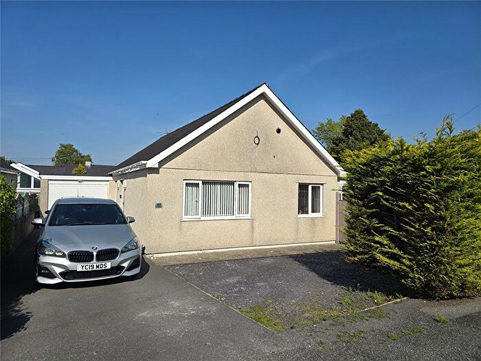 4 Bedroom Bungalow For Sale In Glanffynnon, Llanrug, Caernarfon, Gwynedd, LL55
