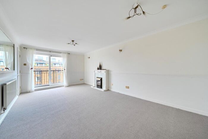 1 Bedroom Flat For Sale In Narrow Street London, E14