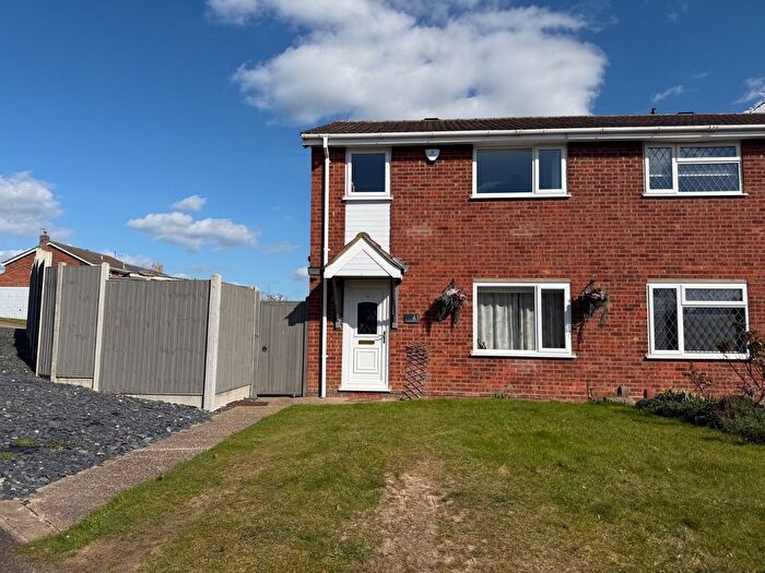 3 Bedroom Semi-Detached House For Sale In Westminster Road, Wellingborough, Northamptonshire, NN8