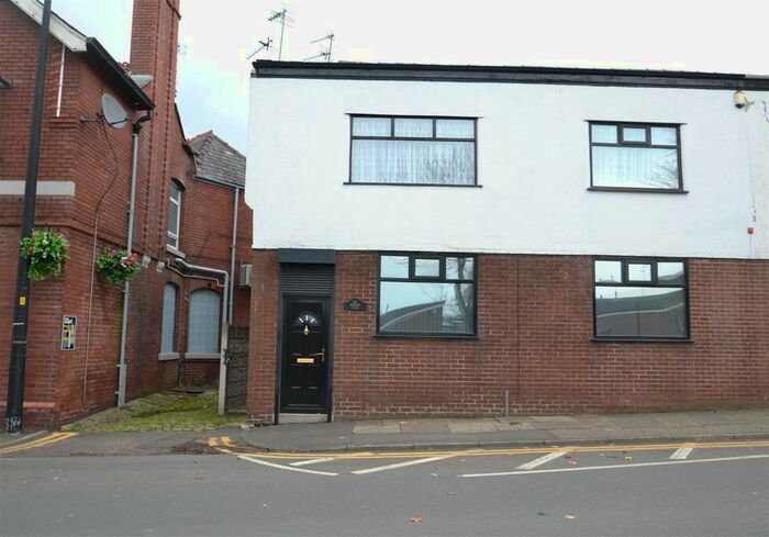 1 Bedroom Flat To Rent In Castle Street, Tyldesley, Manchester, M29