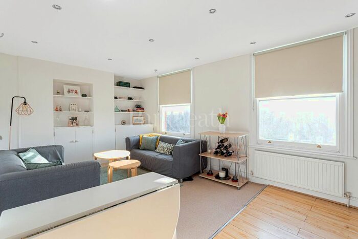 2 Bedroom Flat To Rent In Constantine Road, London, NW3
