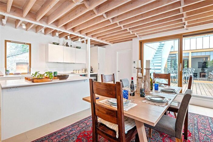 4 Bedroom Detached House To Rent In Barnsbury Street, London, N1