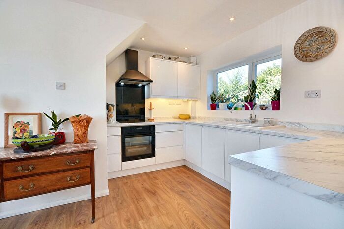 3 Bedroom Terraced House For Sale In The Wish, Kenardington, TN26