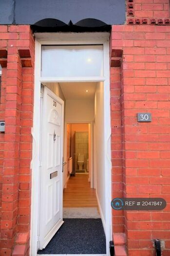 3 Bedroom Terraced House To Rent In Castle Street, Middleton, Manchester, M24