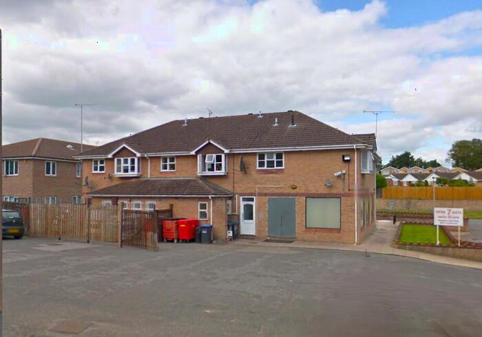 1 Bedroom Flat To Rent In Walnut Park, Haywards Heath, RH16