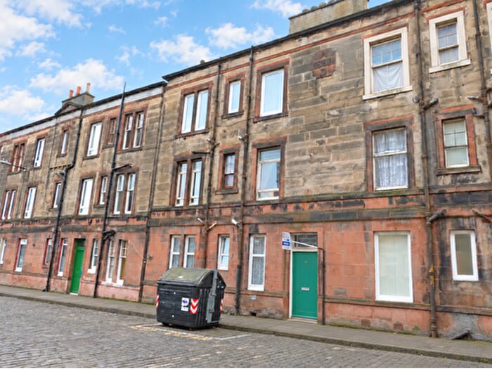 1 Bedroom Flat To Rent In Edina Place, Edinburgh, EH7