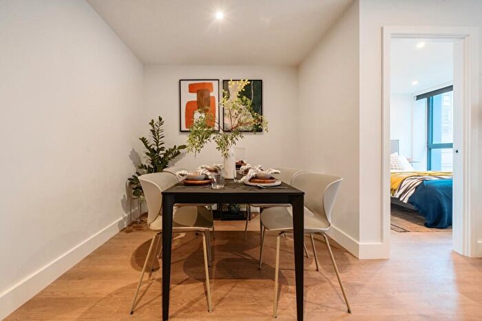 2 Bedroom Apartment To Rent In Uncle Leeds, Whitehall Leeds, LS12