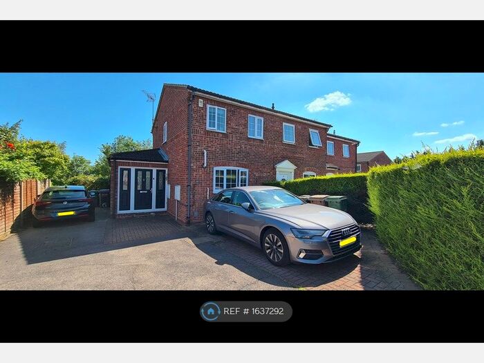 3 Bedroom End Of Terrace House To Rent In Lindsey Road, Luton, LU2