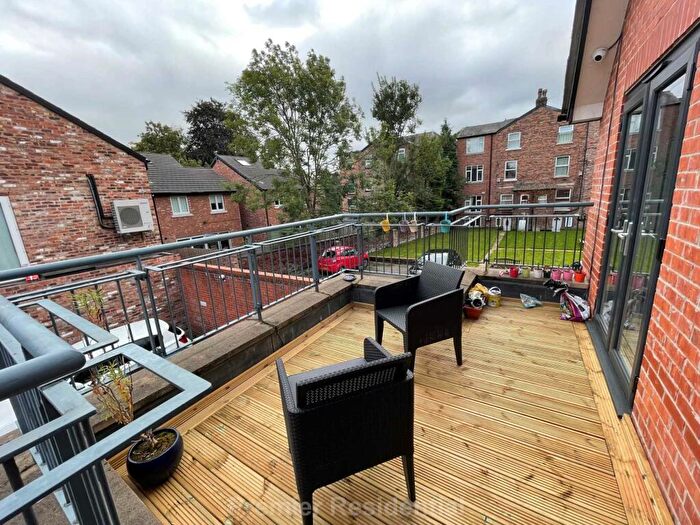 3 Bedroom Town House To Rent In The Stable Yard, Manchester, M20