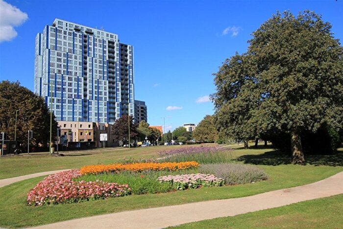 2 Bedroom Flat For Sale In Kd Tower, Hemel Hempstead, HP1