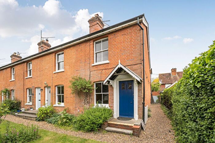 3 Bedroom Detached House To Rent In Mildmay Terrace, Hook, RG27