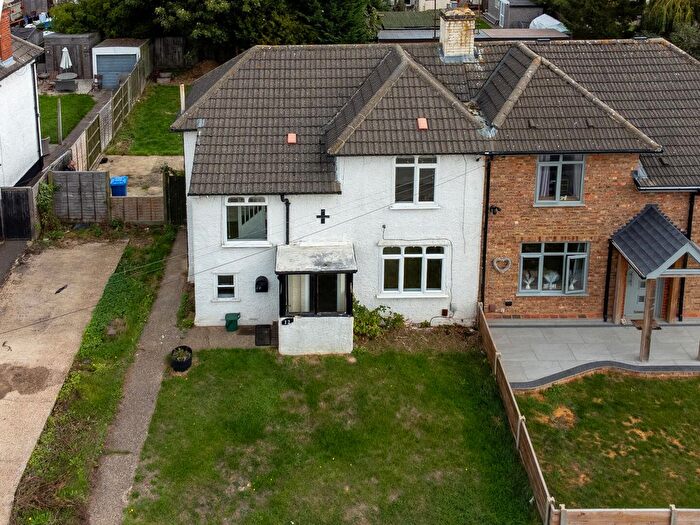 3 Bedroom Property For Sale In West Avenue, Burton Latimer, Kettering, NN15