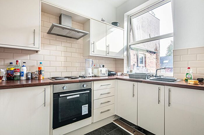 4 Bedroom Flat To Rent In A Ecclesall Road, Sheffield, S11