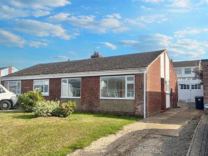 2 Bedroom Semi-Detached Bungalow To Rent In Stoney Piece Close, Bozeat, NN29