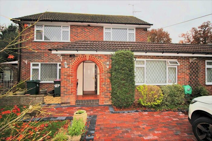 Studio To Rent In London Road, Crawley, RH10