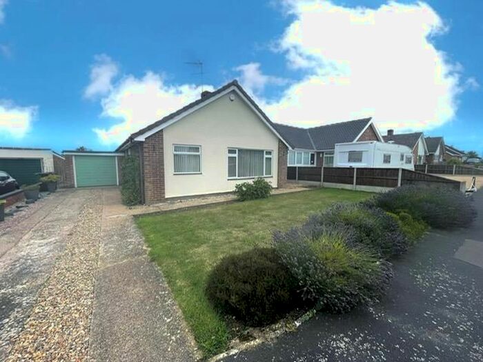 3 Bedroom Bungalow To Rent In Mill Farm Nurseries, Swaffham, PE37
