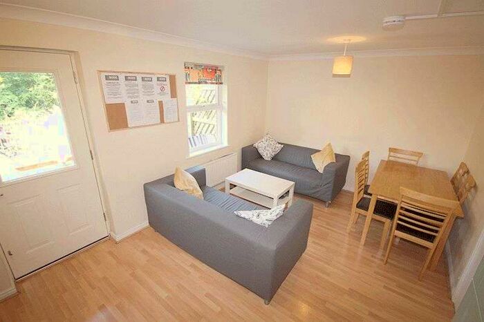 6 Bedroom Property To Rent In Old Laundry Court, Norwich, NR2