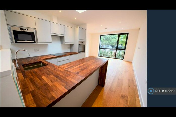 2 Bedroom Semi-Detached House To Rent In Lordship Lane, London, N22