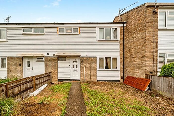 3 Bedroom Terraced House For Sale In Barnard Crescent, Aylesbury, HP21