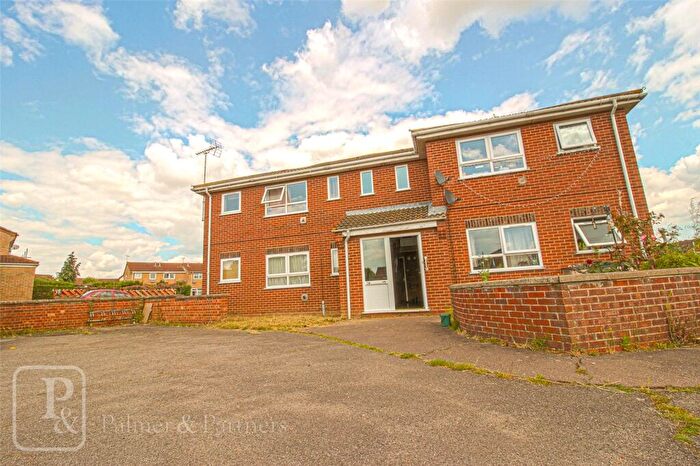 Apartment To Rent In Kingfisher Close, Colchester, Essex, CO4