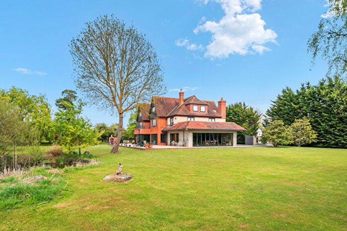 7 Bedroom Detached House For Sale In Burfield Road, Windsor, SL4