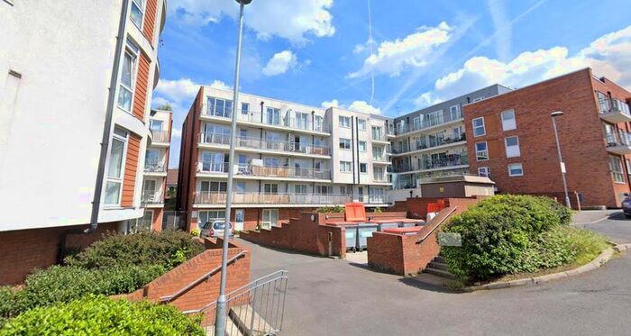1 Bedroom Flat To Rent In Lankaster Gardens, London, N2