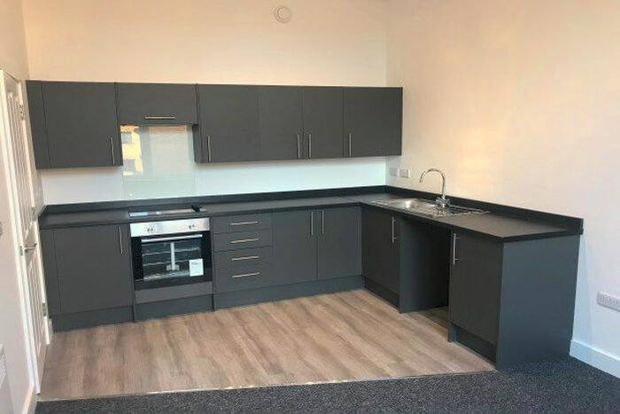 1 Bedroom Flat To Rent In Newton Road, Yeovil, BA20