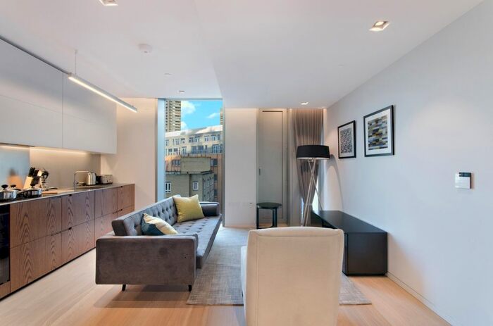 1 Bedroom Flat To Rent In Vicary House, Barts Square, Bartholomew Close, Barbican, London, EC1A
