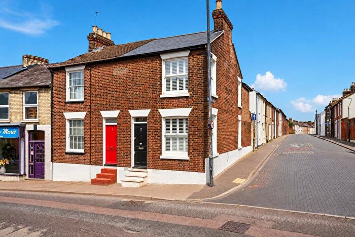 2 Bedroom End Of Terrace House For Sale In Catherine Street, St. Albans, Hertfordshire, AL3