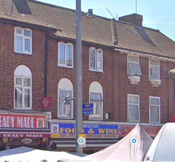 3 Bedroom Flat To Rent In High Street, Walthamstow, E17