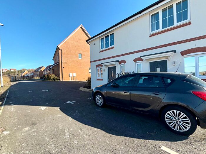 2 Bedroom Property To Rent In Panama Gardens, Houghton Regis, Dunstable, LU5