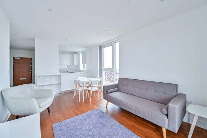 1 Bedroom Flat To Rent In Duncombe House, Woolwich Riverside, London, SE18