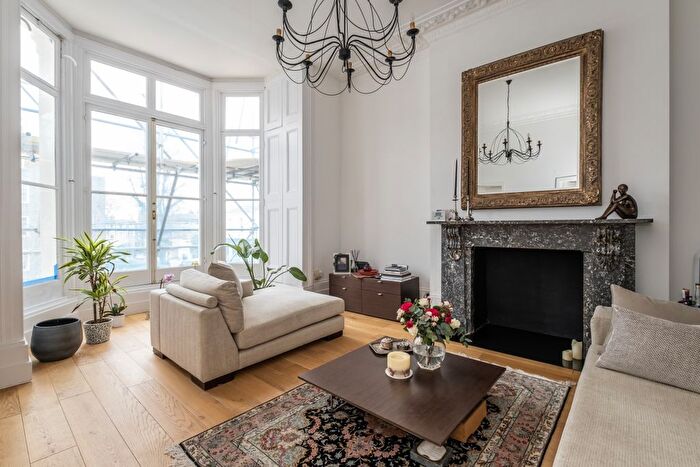 2 Bedroom Flat To Rent In Upper Park Road, London, NW3