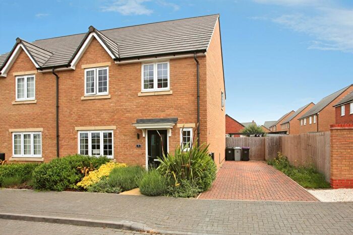 4 Bedroom Semi-Detached House For Sale In Streton Gardens, Deeping St. James, Peterborough, PE6