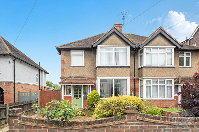 3 Bedroom Semi-Detached House For Sale In Worplesdon Road, Guildford, Surrey, GU2