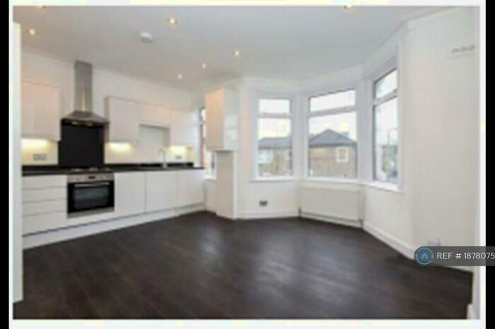 2 Bedroom Maisonette To Rent In Harringay Road, London, N15