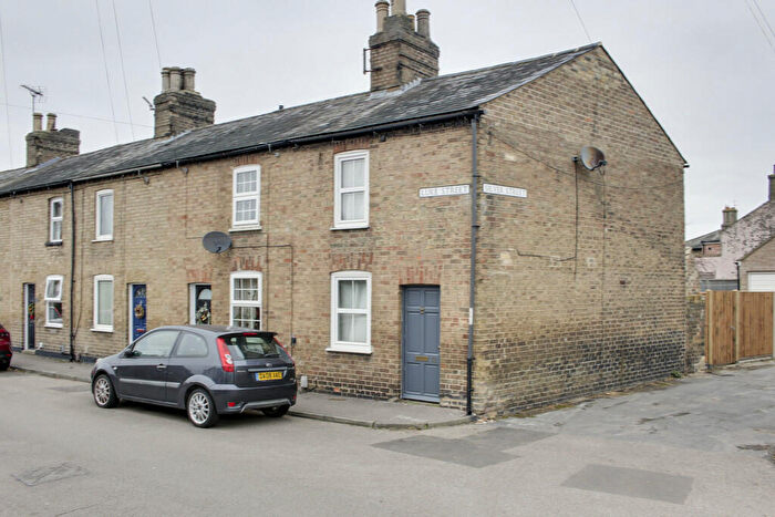 2 Bedroom End Of Terrace House To Rent In Luke Street, Eynesbury, PE19